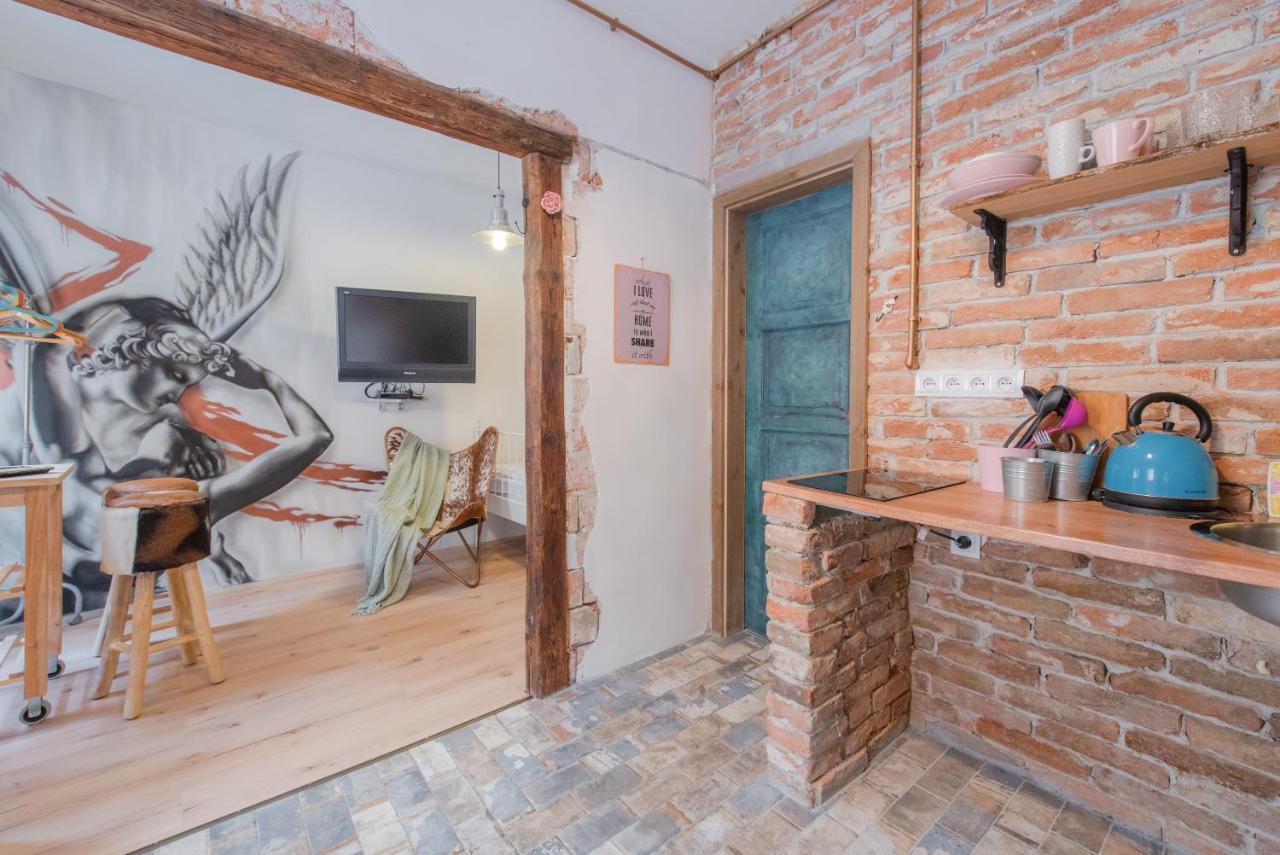 Accommodation At The Zeus Apartment Bratislava Bagian luar foto