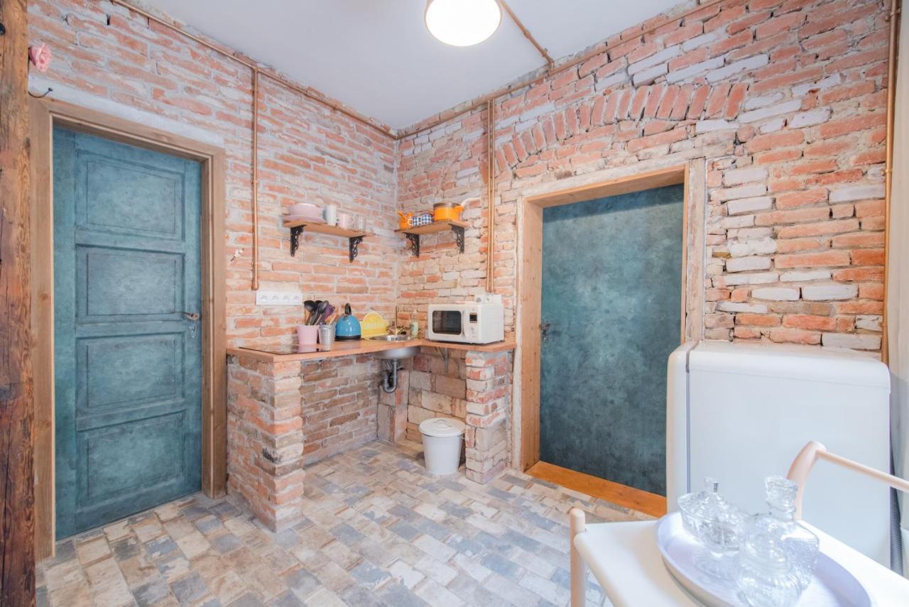 Accommodation At The Zeus Apartment Bratislava Bagian luar foto